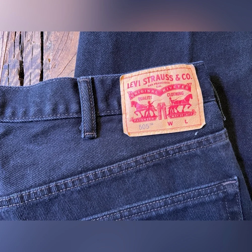 Levi Strauss & Co 505 straight fit. 46x34 black